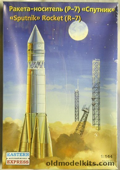 Eastern Express 1/144 R-7 Sputnik Rocket ICBM, 14450 plastic model kit
